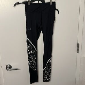 $40 WITH FREE SHIPPING!! Under Armour compressive leggings with strings (M)